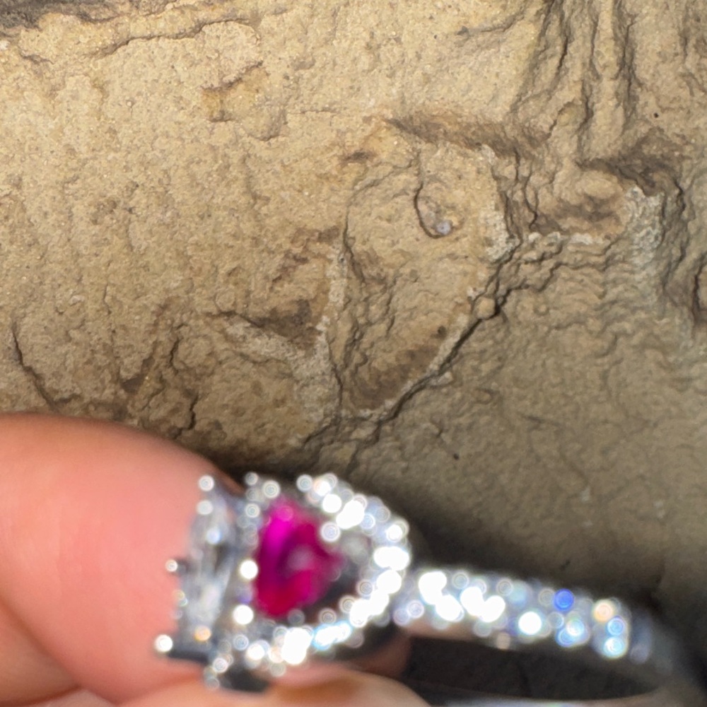 Halo Heart Ring Sterling Silver Size 9 perfect for Valentines - Picture 7 of 11